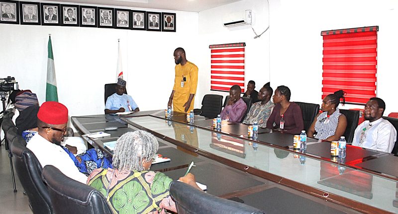 EFCC WITH SOME OF THE YOUTHS