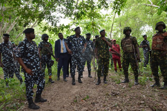 OFFICERS FROM OYO COMMAND
